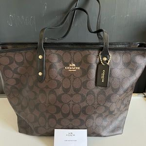 Coach Tote